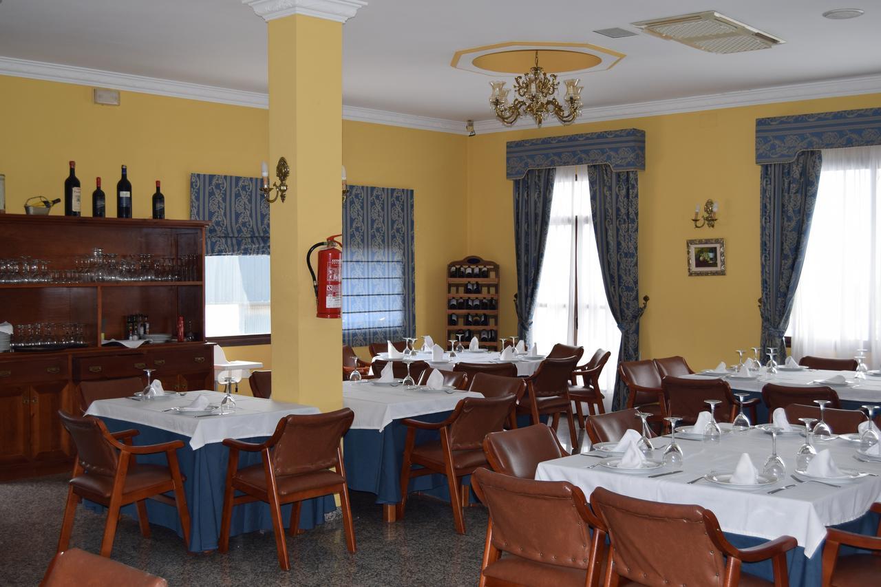 Pedrera Hotel Rio Seco מראה חיצוני תמונה