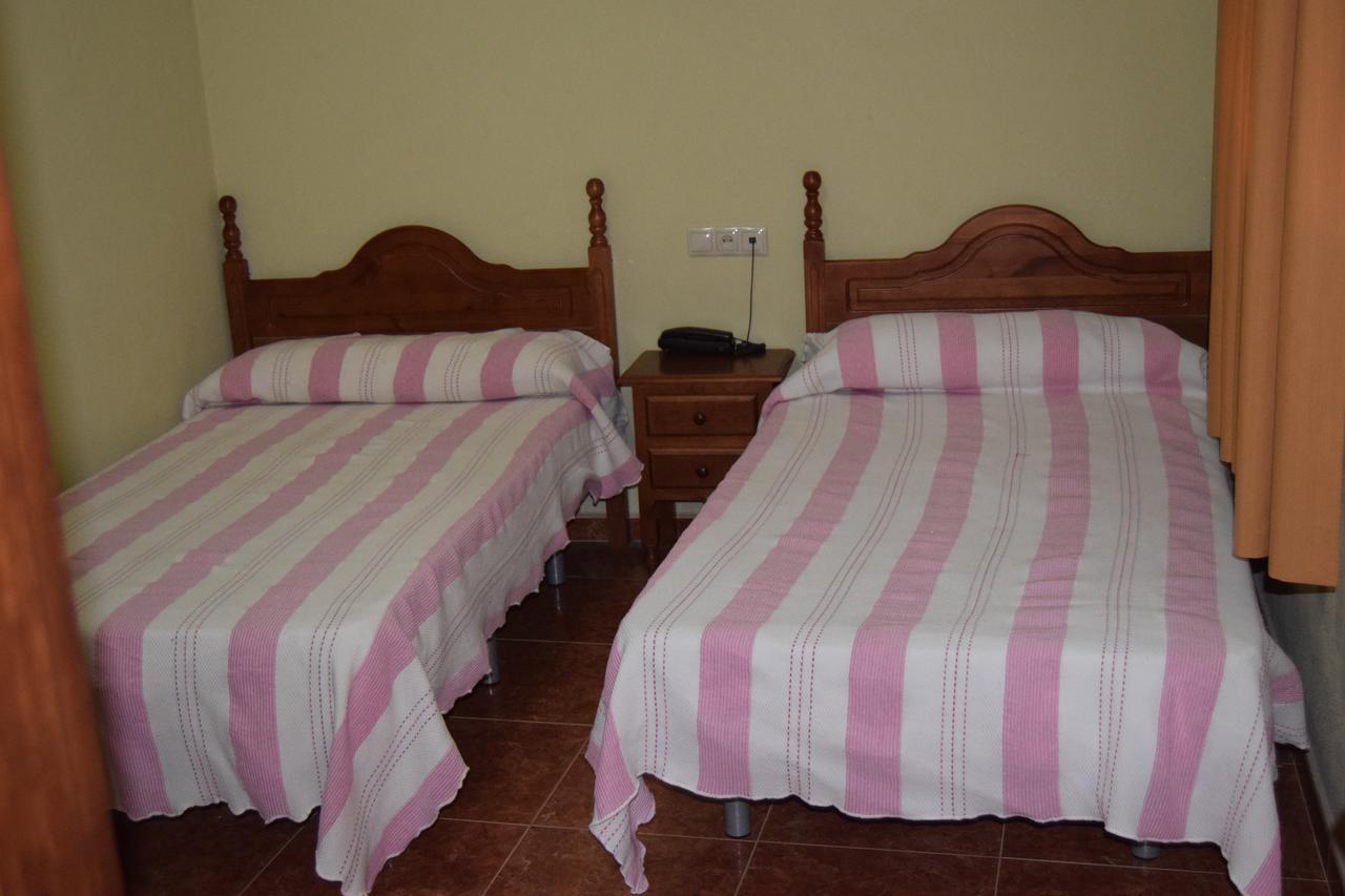 Pedrera Hotel Rio Seco מראה חיצוני תמונה